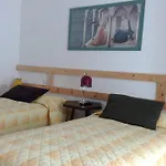 B&B Magenta 3*
